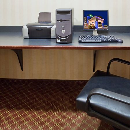 Holiday Inn Express Hotel & Suites Drums-Hazelton By Ihg Екстер'єр фото